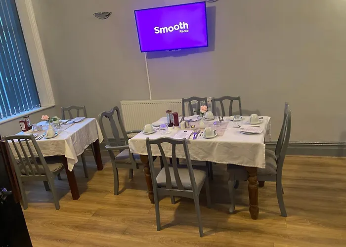 Bradburys OfAirport Hotel